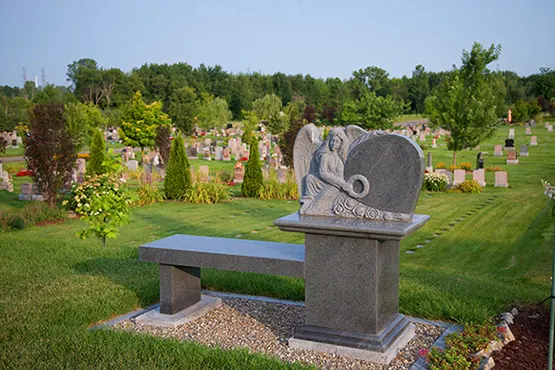 Les Bancs columbarium pour les urnes